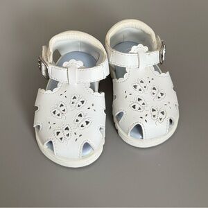 Smart step butterfly sandals baby girl infant size 0-3 months 1w white